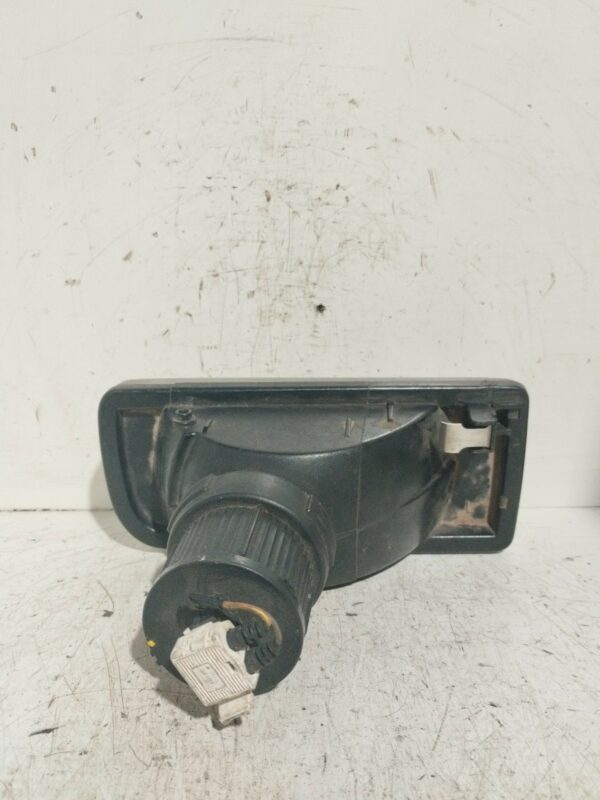 FARO CAMINERO IZQUIERDO BMW SERIE 3 BERLINA (E36) 2.0 24V NAFTA 95 Motor 2,0 Ltr.  150 CV  [1990 - 1998] 3 Puertas - Imagen 2