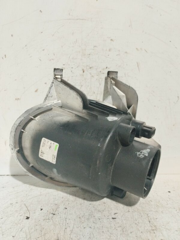 FARO CAMINERO IZQUIERDO PEUGEOT 206 BERLINA XR DIESEL Motor 1,9 Ltr.  69 CV  [1998 - 2010] 3 Puertas - Imagen 2