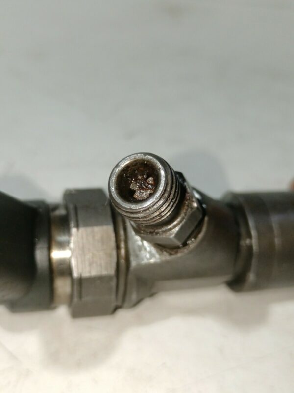 INYECTOR BMW SERIE 3 BERLINA (E46) 2.0 16V Diesel CAT DIESEL Motor 2,0 Ltr.  136 CV  [1998 - 2006] 3 Puertas - Image 3