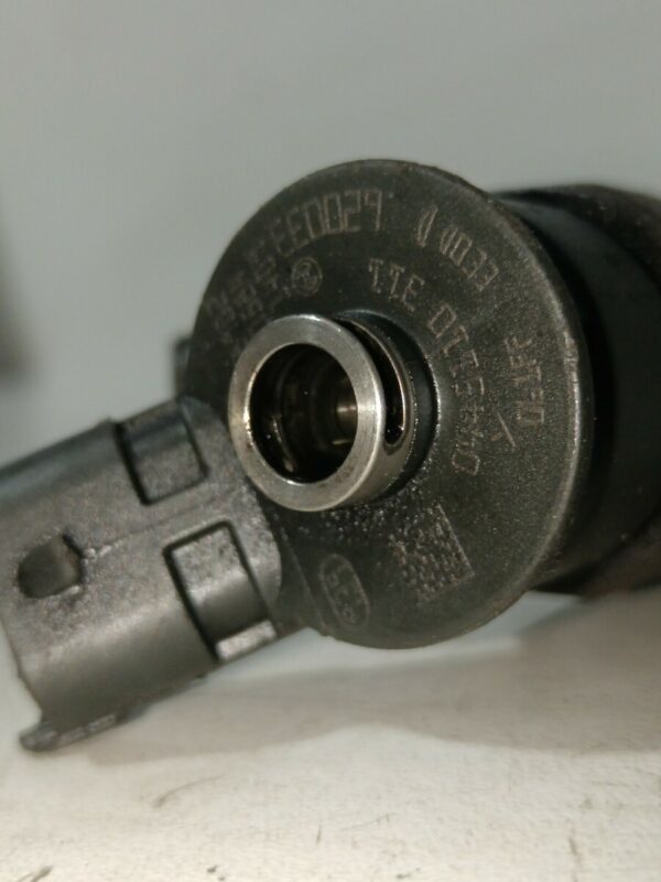 INYECTOR CITROEN C3 1.6 16V HDi DIESEL Motor 1,6 Ltr.  90 CV  [1995 - 2010] 3 Puertas - Imagen 2