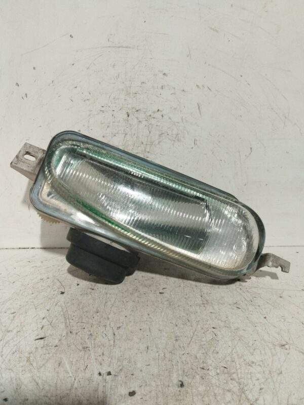 FARO CAMINERO DERECHO FORD ESCORT BERLINA/TURNIER 1.6 16V CAT NAFTA Motor 1,6 Ltr.  88 CV  [1990 - 0] 3 Puertas