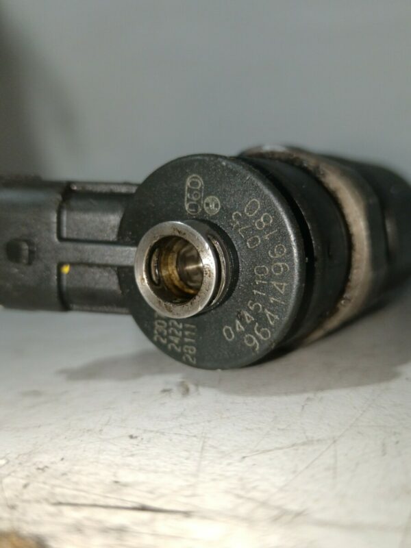 INYECTOR PEUGEOT 206 BERLINA 1.4 HDi DIESEL Motor 1,4 Ltr.  68 CV  [1998 - 2010] 3 Puertas - Imagen 2
