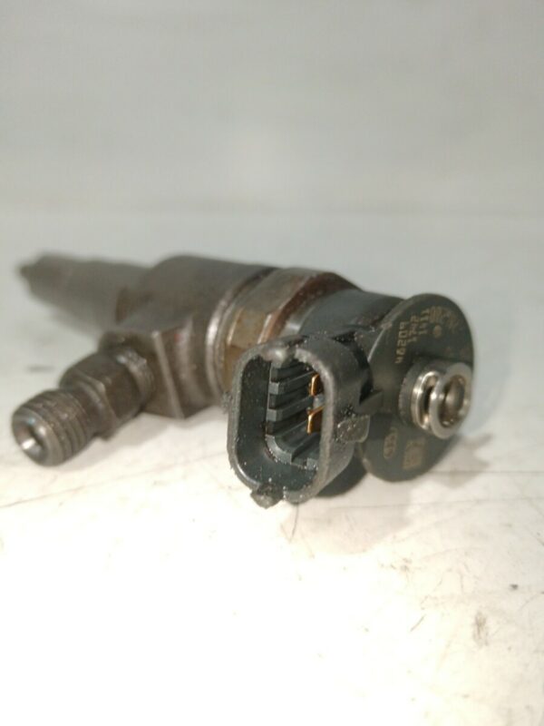 INYECTOR PEUGEOT 307 (S1) 1.4 HDi DIESEL Motor 1,4 Ltr.  68 CV  [2001 - 2005] 3 Puertas - Imagen 2
