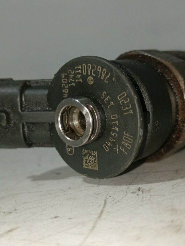 INYECTOR PEUGEOT 307 (S1) 1.4 HDi DIESEL Motor 1,4 Ltr.  68 CV  [2001 - 2005] 3 Puertas - Imagen 4