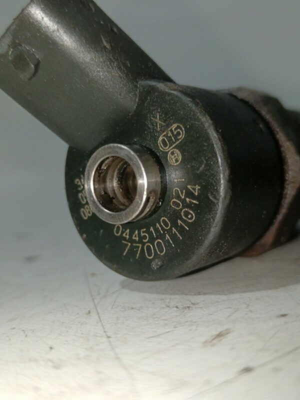 INYECTOR RENAULT LAGUNA (B56) 1.9 dCi Diesel CAT DIESEL Motor 1,9 Ltr.  107 CV  [1998 - 2001] 3 Puertas - Imagen 2