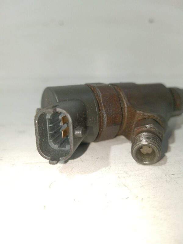 INYECTOR PEUGEOT 208 Active DIESEL Motor 1,6 Ltr.  92 CV  [2012 - 2019] 5 Puertas - Imagen 3