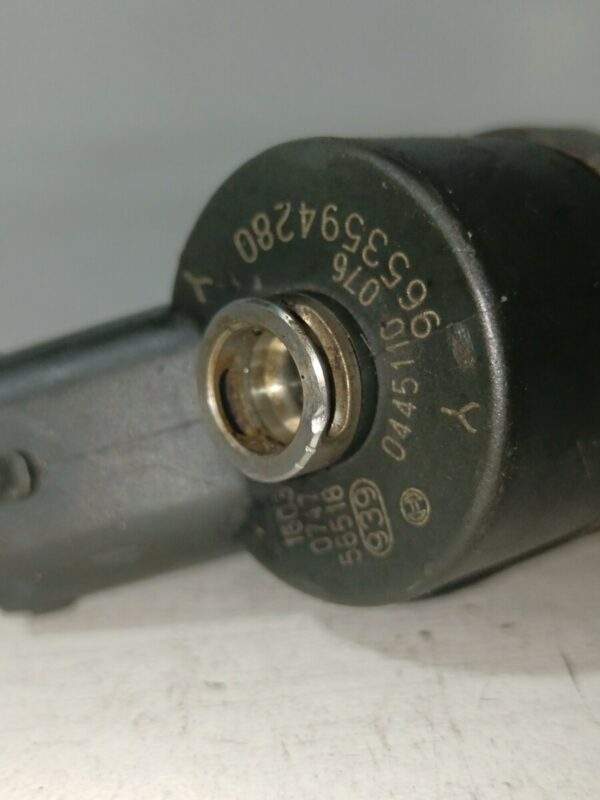 INYECTOR CITROEN XSARA BERLINA 2.0 HDi DIESEL Motor 2,0 Ltr.  109 CV  [1997 - 2005] 3 Puertas - Imagen 2