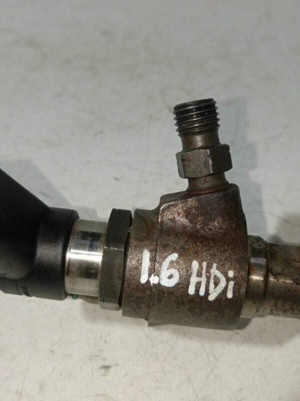 INYECTOR CITROEN C4 COUPE 1.6 16V HDi DIESEL Motor 1,6 Ltr.  90 CV  [2004 - 2011] 3 Puertas - Imagen 4