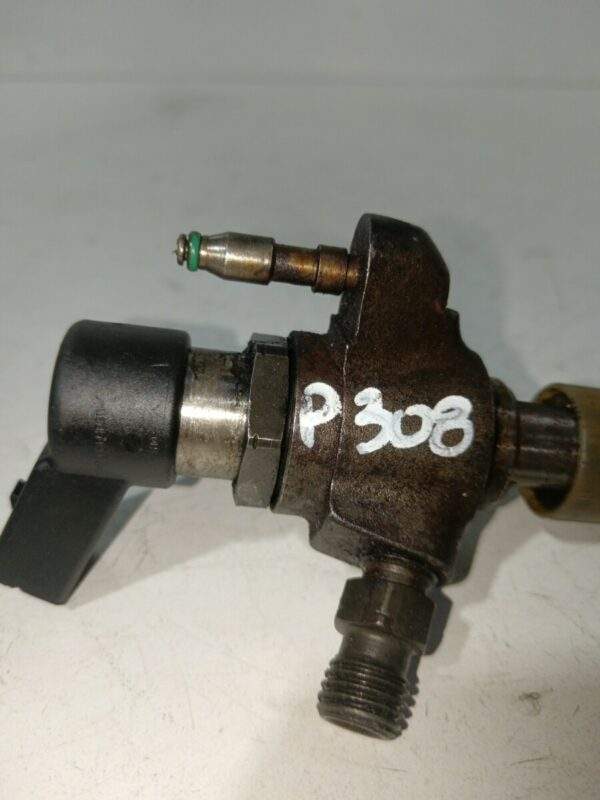 INYECTOR PEUGEOT 308 CC (2009) 1.6 HDi FAP DIESEL Motor 1,6 Ltr.  112 CV  [2009 - 0] 3 Puertas - Imagen 4