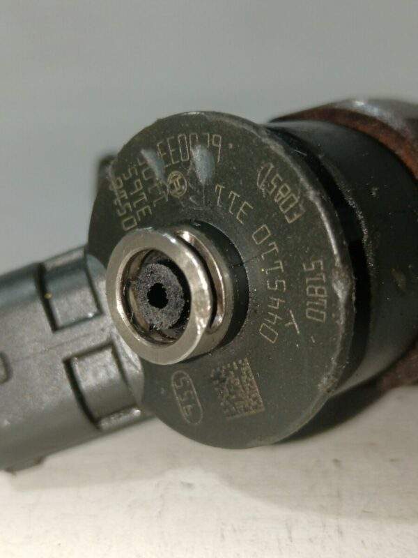 INYECTOR PEUGEOT 207 1.6 HDi DIESEL Motor 1,6 Ltr.  109 CV  [2006 - 2012] 3 Puertas - Imagen 2