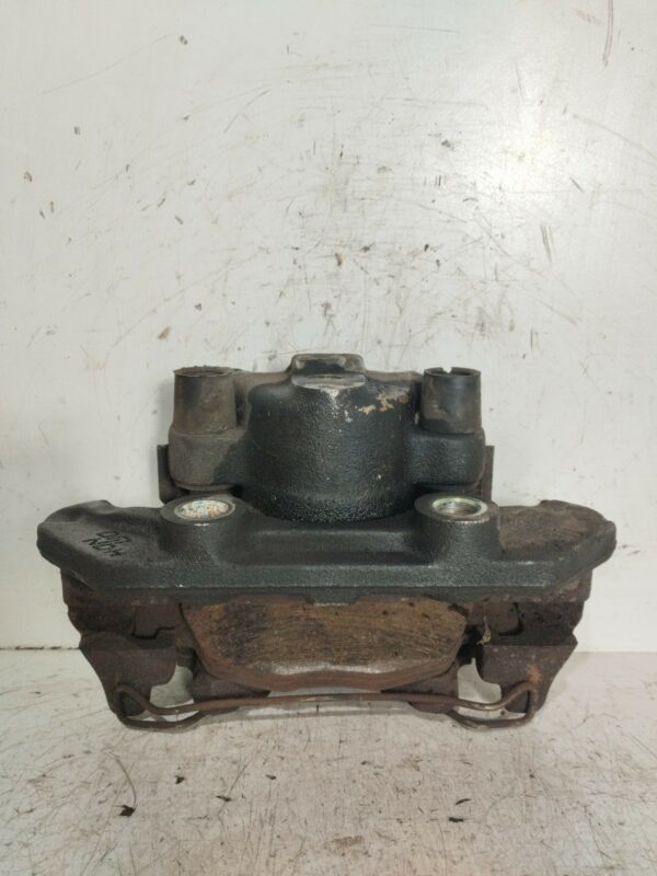 MORDAZA DE FRENO DELANTERA IZQUIERDA CHEVROLET CORSA B Eco NAFTA Motor 1,0 Ltr.  54 CV  [1993 - 1997] 3 Puertas - Imagen 2