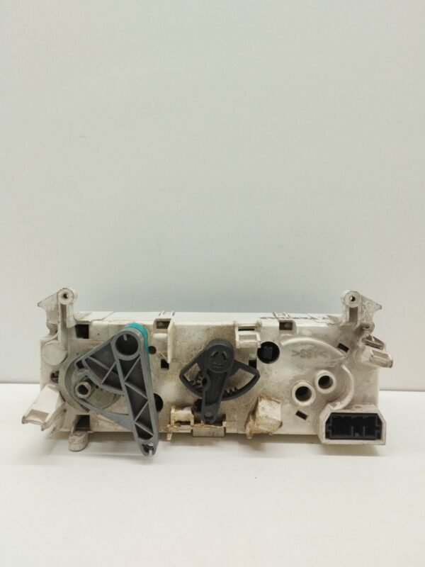 COMANDOS DE CALEFACCIÓN PEUGEOT PARTNER (S1) Break DIESEL Motor 1,9 Ltr.  69 CV  [1996 - 2002] 4 Puertas - Imagen 2