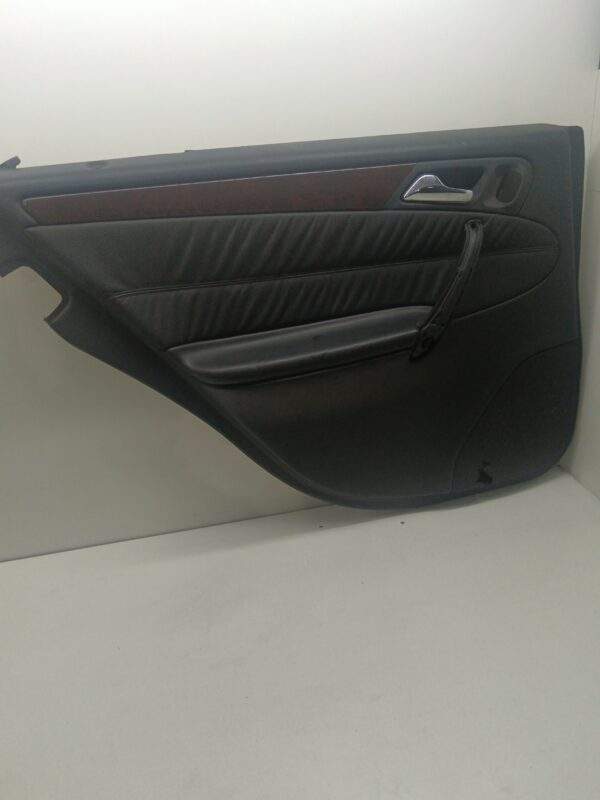 TAPIZADO INTERIOR PUERTA TRASERO IZQUIERDO MERCEDES CLASE C (W203) FAMILIAR C 270 T CDI (203.216) DIESEL Motor 2,7 Ltr.  170 CV  [2001 - 2007] 5 Puertas