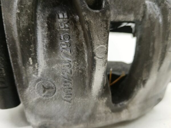 MORDAZA DE FRENO DELANTERA DERECHA MERCEDES CLASE E (W211) BERLINA 2.2 CDI CAT DIESEL Motor 2,2 Ltr.  102 CV  [2002 - 2009] 3 Puertas - Imagen 3