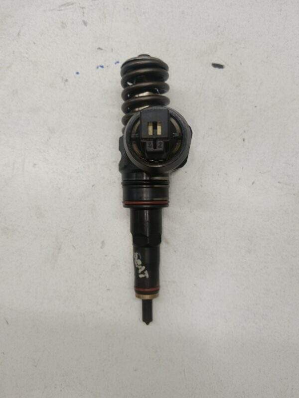 INYECTOR AUDI A3 (8L) 1.9 TDI DIESEL Motor 1,9 Ltr.  101 CV  [1996 - 2003] 3 Puertas - Image 2