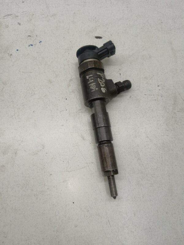 INYECTOR PEUGEOT 206 BERLINA 1.4 HDi DIESEL Motor 1,4 Ltr.  68 CV  [1998 - 2010] 3 Puertas