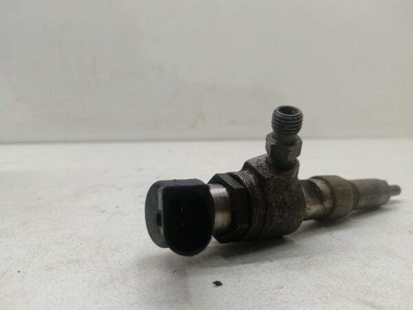 INYECTOR PEUGEOT 206 CC 1.6 HDi FAP CAT (9HZ / DV6TED4) DIESEL Motor 1,6 Ltr.  109 CV  [2001 - 2007] 3 Puertas - Imagen 2