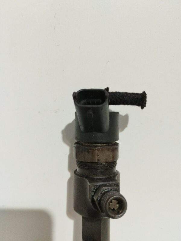 INYECTOR OPEL VECTRA C BERLINA Comfort DIESEL Motor 1,9 Ltr.  150 CV  [2002 - 2005] 4 Puertas - Image 2