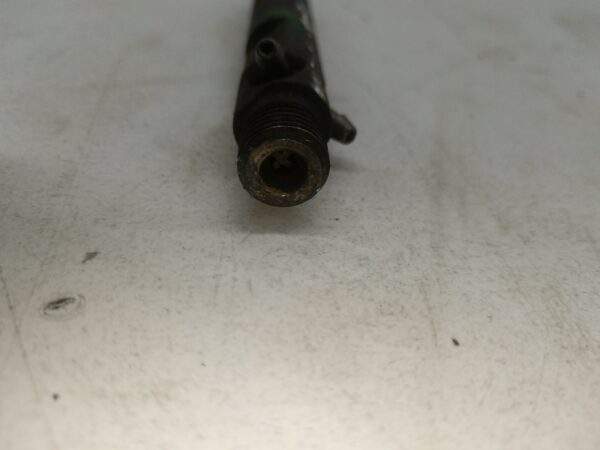 INYECTOR FORD FOCUS BERLINA (CAK) 1.8 TDDI Turbodiesel CAT DIESEL Motor 1,8 Ltr.  90 CV  [1998 - 2004] 3 Puertas - Imagen 2