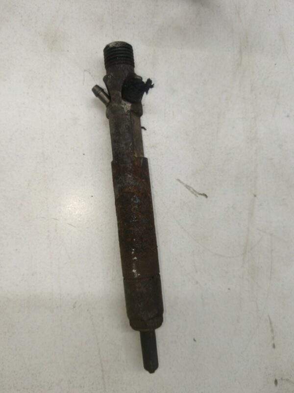 INYECTOR FORD FOCUS BERLINA (CAP) Ambiente (D) NAFTA Motor 1,6 Ltr.  101 CV  [2004 - 2007] 3 Puertas