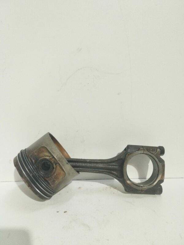 PISTON Y BIELA SEAT TOLEDO (1L) SXE NAFTA Motor 1,8 Ltr.  88 CV  [1991 - 1999] 5 Puertas