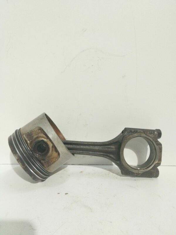 PISTON Y BIELA SEAT TOLEDO (1L) SXE NAFTA Motor 1,8 Ltr.  88 CV  [1991 - 1999] 5 Puertas