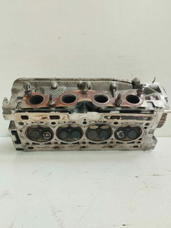 TAPA DE CILINDROS RENAULT CLIO II FASE II (B/CB0) 1.2 16V NAFTA Motor 1,2 Ltr.  75 CV  [2001 - 2013] 3 Puertas - Imagen 4