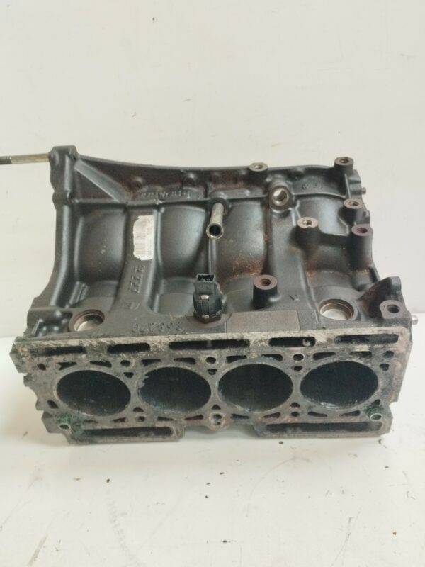 BLOCK RENAULT CLIO II FASE II (B/CB0) 1.2 16V NAFTA Motor 1,2 Ltr.  75 CV  [2001 - 2013] 3 Puertas - Imagen 3