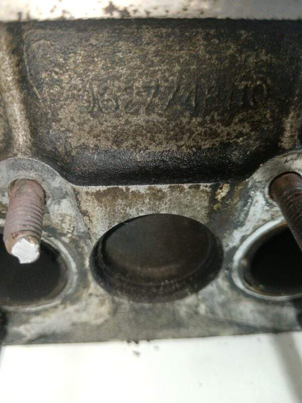TAPA DE CILINDROS PEUGEOT 206 BERLINA XT NAFTA Motor 1,4 Ltr.  75 CV  [1998 - 2010] 5 Puertas - Imagen 3