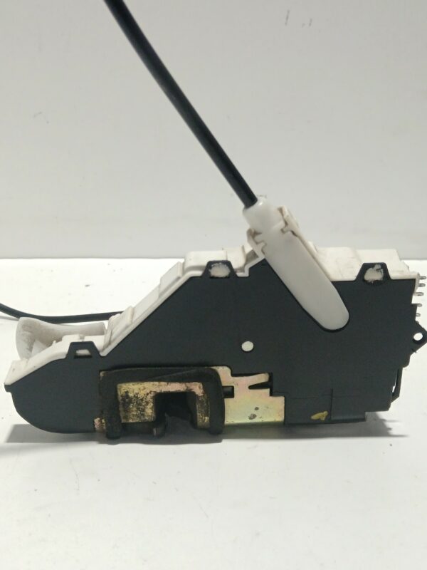 CERRADURA PUERTA DELANTERA DERECHA PEUGEOT 407 SR Confort DIESEL Motor 1,6 Ltr.  109 CV  [2004 - 2011] 4 Puertas - Imagen 2