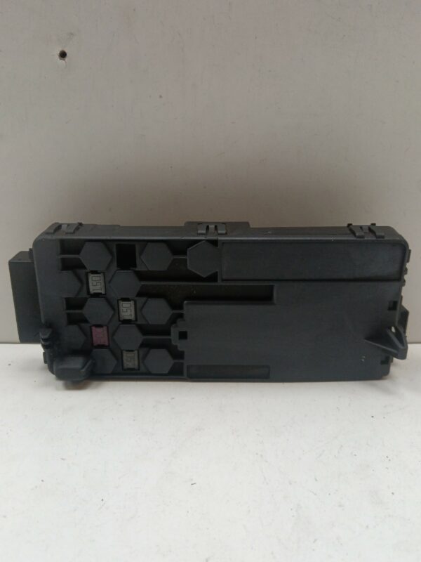 CAJA RELES / FUSIBLES MERCEDES CLASE E (W211) BERLINA E 270 CDI (211.016) DIESEL Motor 2,7 Ltr.  177 CV  [2002 - 2009] 4 Puertas - Imagen 3