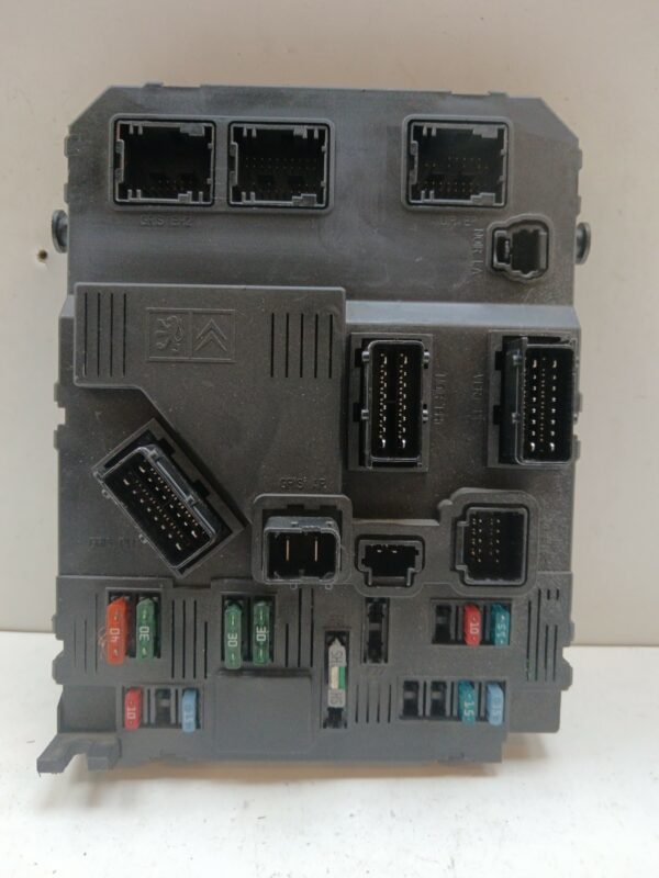 CAJA RELES / FUSIBLES / MODULO BSI CITROEN XSARA PICASSO 1.6 HDi 90 Exclusive DIESEL Motor 1,6 Ltr.  90 CV  [1999 - 2011] 5 Puertas