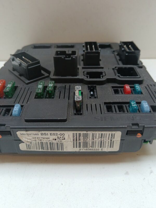 CAJA RELES / FUSIBLES / MODULO BSI CITROEN XSARA PICASSO 1.6 HDi 90 Exclusive DIESEL Motor 1,6 Ltr.  90 CV  [1999 - 2011] 5 Puertas - Imagen 2