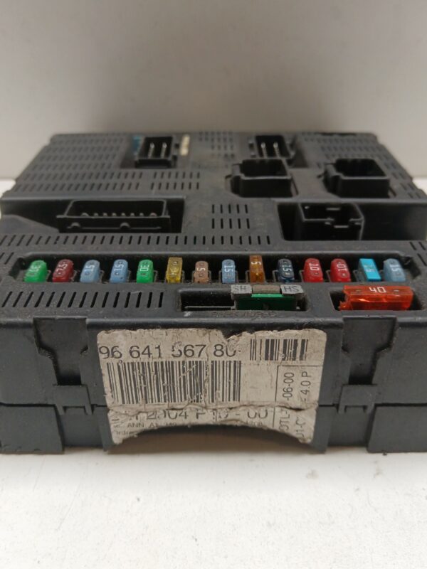 CAJA RELES / FUSIBLES / MODULO BSI CITROEN C3 PICASSO Exclusive DIESEL Motor 1,6 Ltr.  99 CV  [2007 - 2017] 5 Puertas - Imagen 2