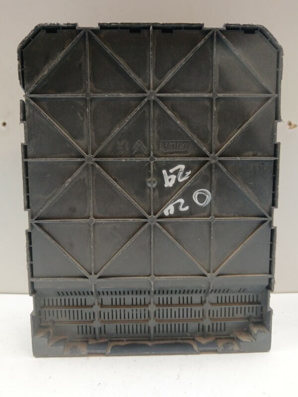 CAJA RELES / FUSIBLES / MODULO BSI PEUGEOT 207 SW Confort NAFTA 95 Motor 1,4 Ltr.  95 CV  [2007 - 2012] 5 Puertas - Imagen 3