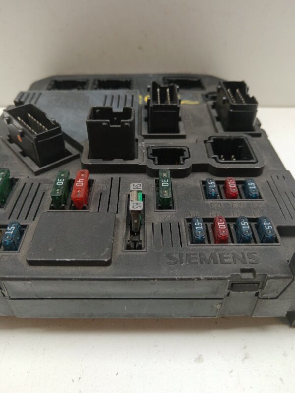 CAJA RELES / FUSIBLES / MODULO BSI PEUGEOT 206 BERLINA X-Line DIESEL Motor 1,4 Ltr.  68 CV  [1998 - 2010] 5 Puertas - Imagen 2