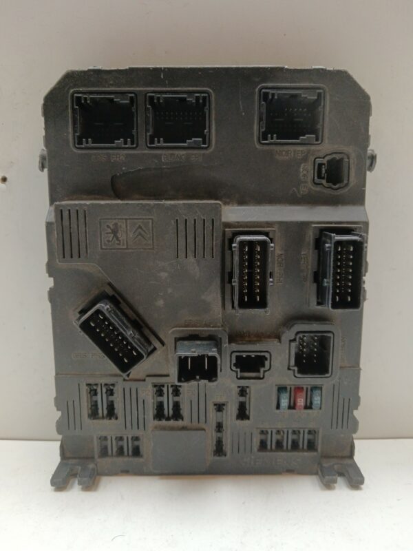CAJA RELES / FUSIBLES / MODULO BSI CITROEN C3 1.4 HDi Exclusive DIESEL Motor 1,4 Ltr.  68 CV  [1995 - 2010] 5 Puertas