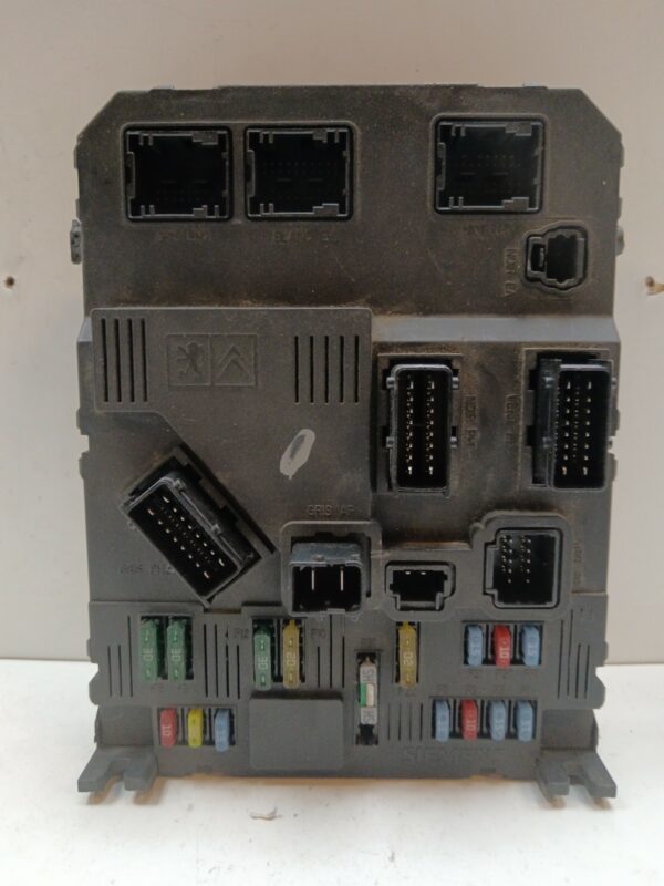 CAJA RELES / FUSIBLES / MODULO BSI PEUGEOT 407 SR Confort DIESEL Motor 1,6 Ltr.  109 CV  [2004 - 2011] 4 Puertas