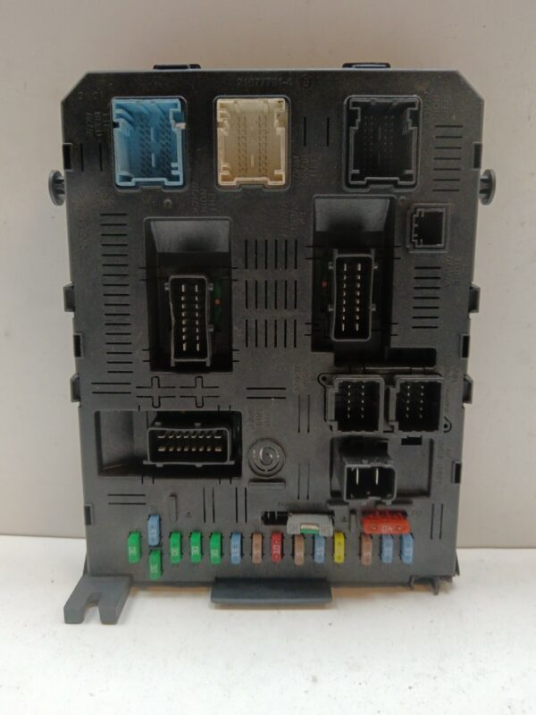 CAJA RELES / FUSIBLES / MODULO BSI PEUGEOT 307 BREAK / SW (S1) SW NAFTA 95 Motor 1,6 Ltr.  109 CV  [2002 - 2005] 5 Puertas