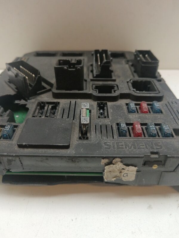 CAJA RELES / FUSIBLES / MODULO BSI PEUGEOT 206 BERLINA XN DIESEL Motor 1,9 Ltr.  69 CV  [1998 - 2010] 5 Puertas - Imagen 2