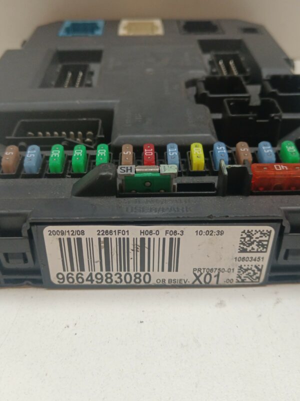 CAJA RELES / FUSIBLES / MODULO BSI CITROEN DS3 Collection NAFTA 95 Motor 1,6 Ltr.  120 CV  [2009 - 2016] 3 Puertas - Imagen 2