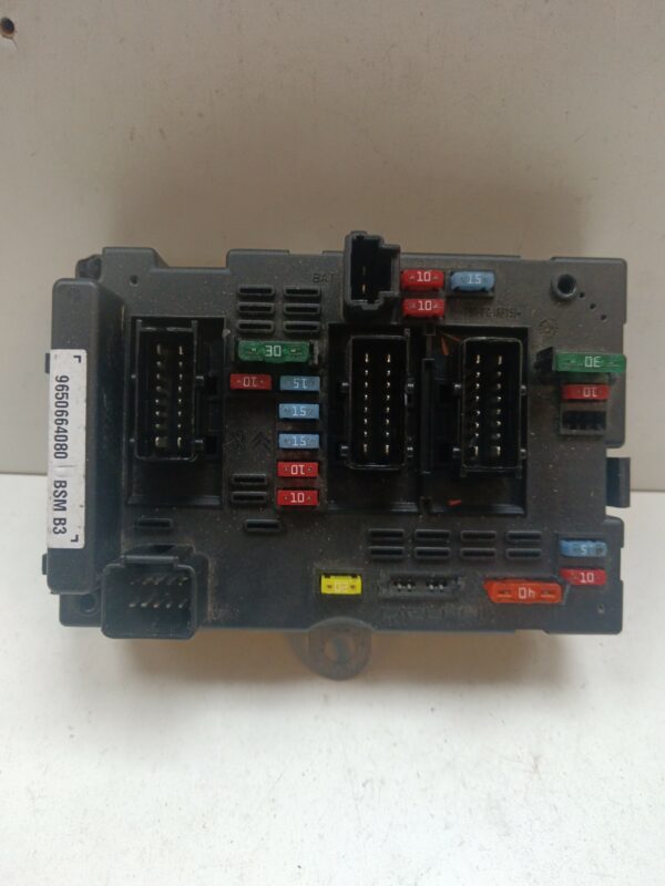 CAJA RELES / FUSIBLES / MODULO BSM PEUGEOT 307 CC (S1) 2 NAFTA 95 Motor 2,0 Ltr.  136 CV  [2003 - 2005] 2 Puertas