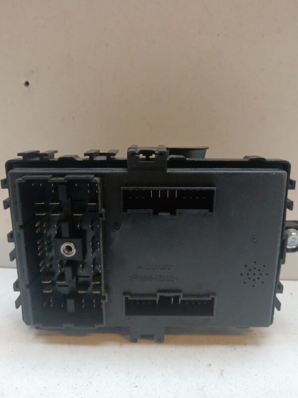 CAJA RELES / FUSIBLES CHEVROLET AVEO LT NAFTA 95 Motor 1,4 Ltr.  94 CV  [2006 - 2012] 4 Puertas