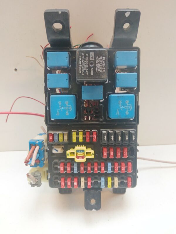 CAJA RELES / FUSIBLES HYUNDAI I10 Comfort NAFTA 95 Motor 1,2 Ltr.  78 CV  [2007 - 2013] 5 Puertas