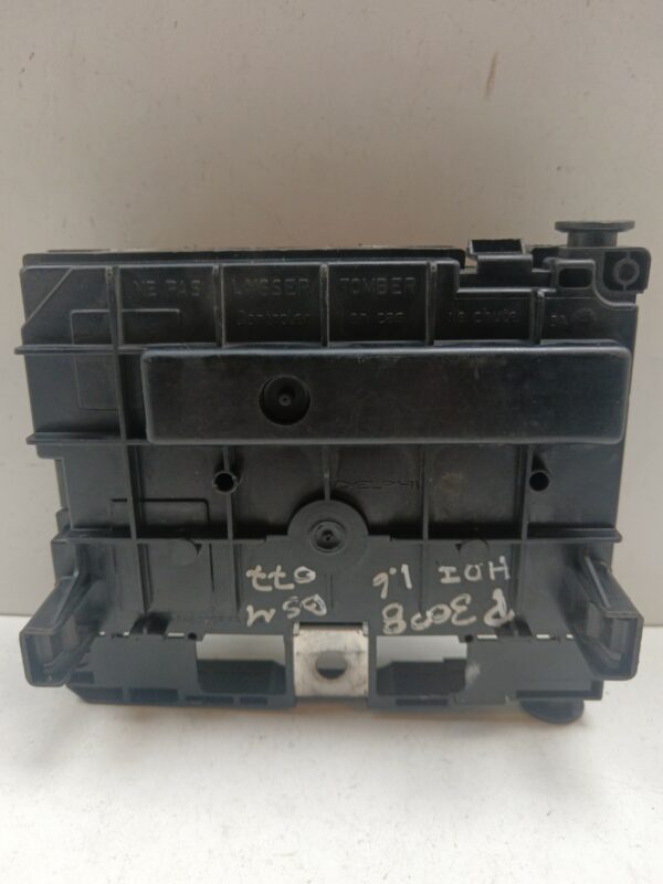 CAJA RELES / FUSIBLES / MODULO BSM PEUGEOT 3008 Access DIESEL Motor 1,6 Ltr.  112 CV  [2009 - 2016] 5 Puertas - Imagen 3