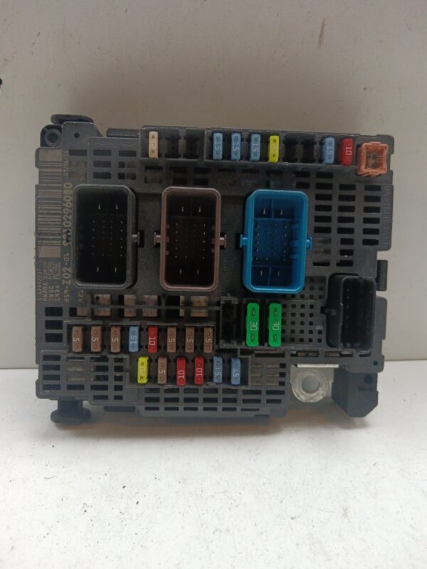 CAJA RELES / FUSIBLES / MODULO BSM CITROEN C4 BERLINA Exclusive NAFTA 95 Motor 1,6 Ltr.  109 CV  [2004 - 2011] 5 Puertas