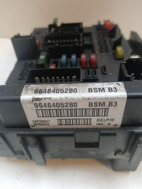 CAJA RELES / FUSIBLES / MODULO BSM CITROEN XSARA COUPE 2.0 HDi VTS (66kW) DIESEL Motor 2,0 Ltr.  90 CV  [1997 - 2005] 3 Puertas - Imagen 2