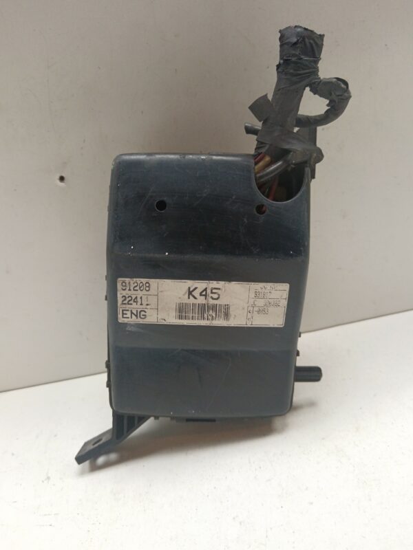 CAJA RELES / FUSIBLES HYUNDAI ACCENT (MC) GL NAFTA Motor 1,4 Ltr.  97 CV  [2006 - 2010] 3 Puertas - Imagen 2