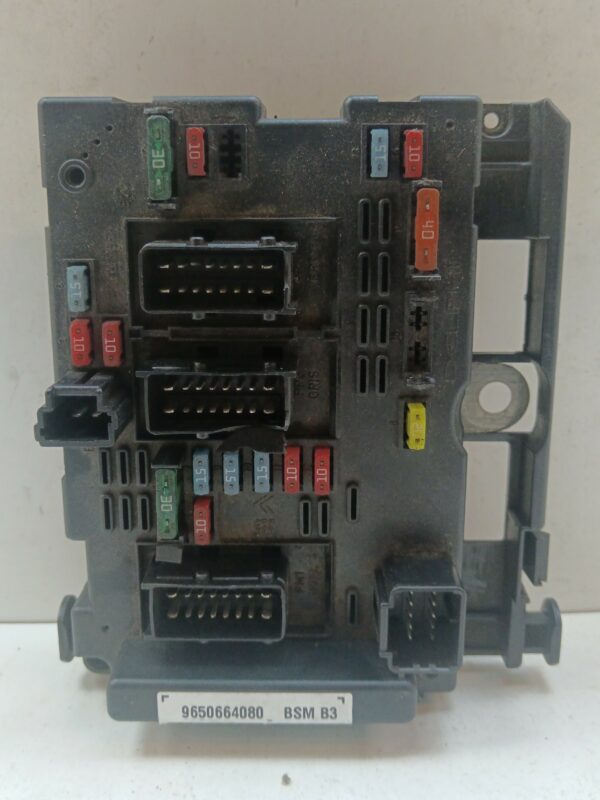 CAJA RELES / FUSIBLES / MODULO BSM PEUGEOT 307 BREAK / SW (S1) SW PACK DIESEL Motor 1,6 Ltr.  109 CV  [2002 - 2005] 5 Puertas