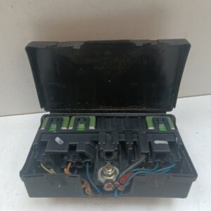 CAJA RELES / FUSIBLES PEUGEOT 206 CC CC NAFTA 95 Motor 1,6 Ltr.  109 CV  [2001 - 2007] 2 Puertas